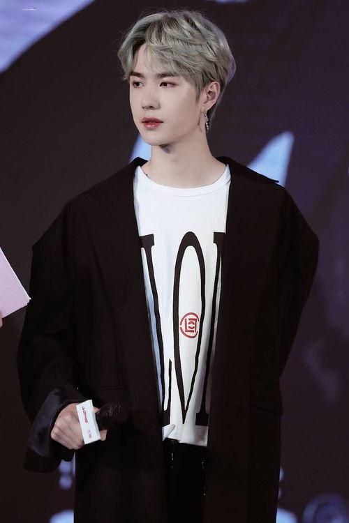 王一博邻居爆料了吗视频,揭秘明星邻里的真实生活 第1张 王一博邻居爆料了吗视频,揭秘明星邻里的真实生活 第1张